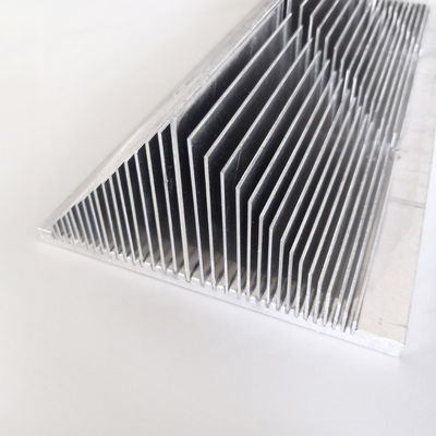 Τρίγωνο εποξικό ηλεκτρονικό Heatsink με τη γεμισμένη θερμική κόλλα